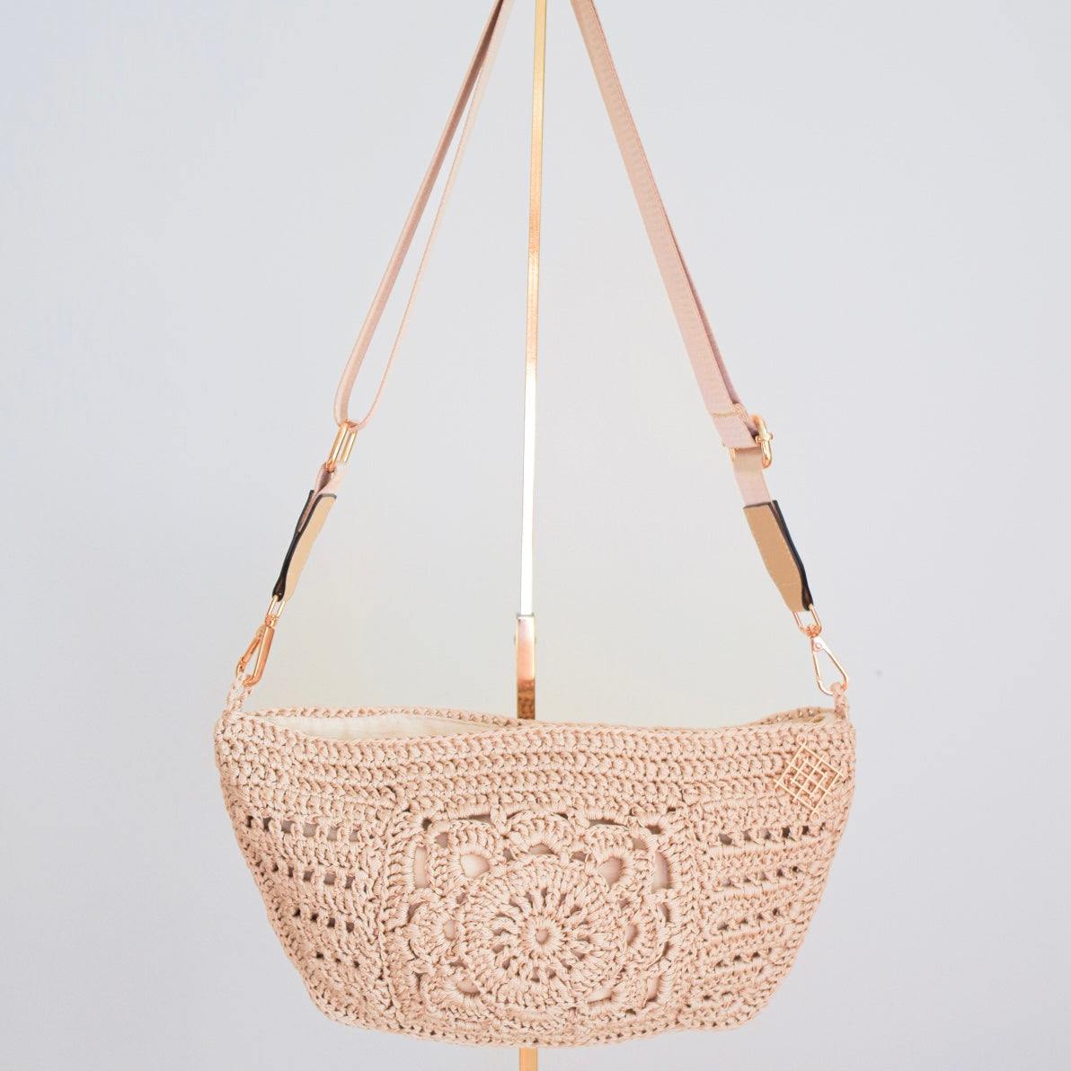 Beige crochet crossbody bag. This sling bag is handmade with granny square design. Crochet handmade fanny pack