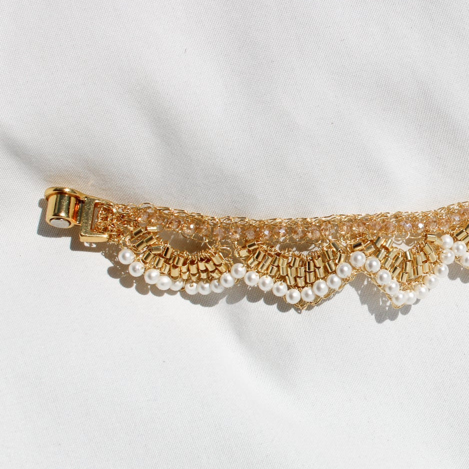 Handmade bracelet with beads, pearls and crystals. Gold beaded bracelet. Pearl and gold jewelry for woman. Perfect gift for friends or your significant other. Magnetic closure statement bracelet