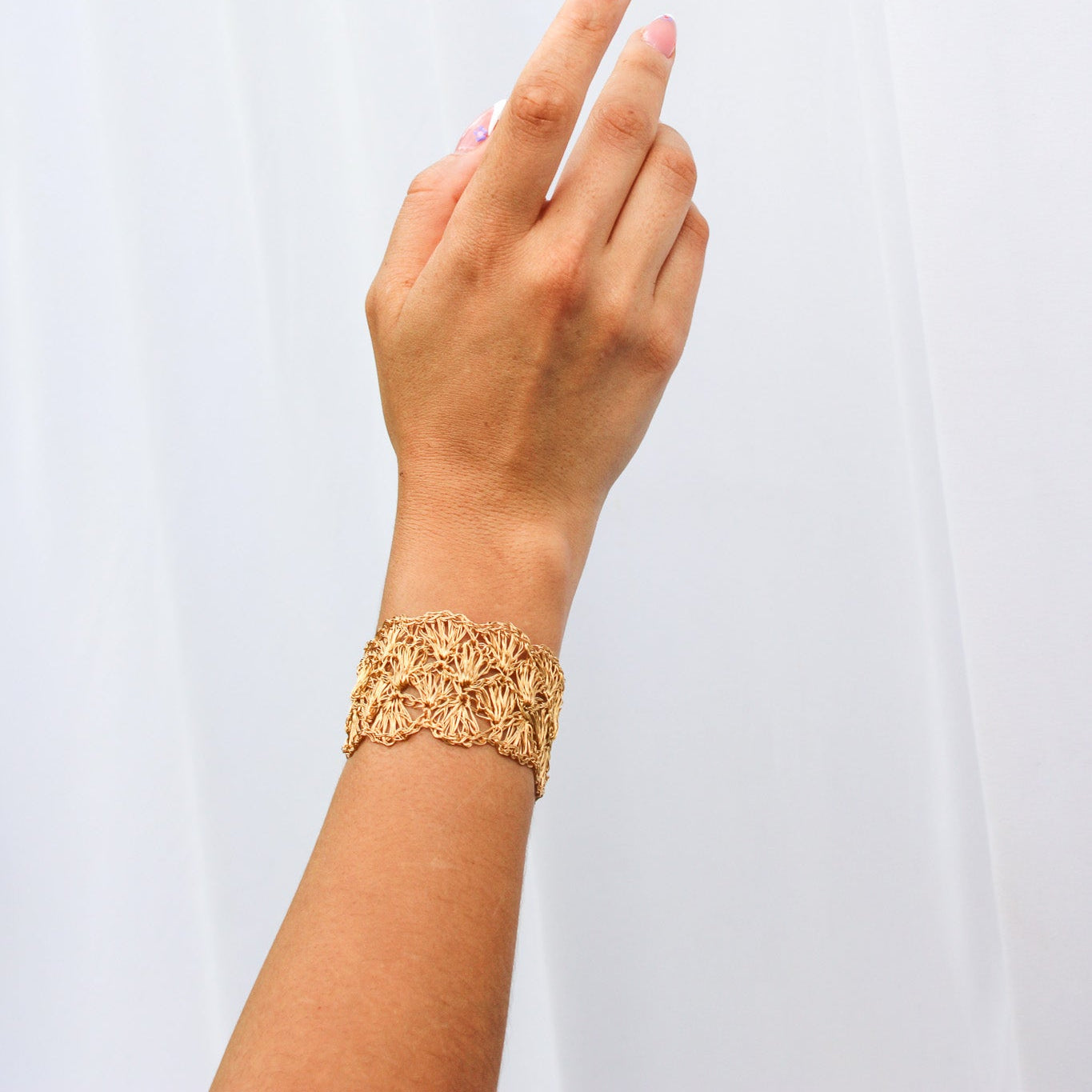 Wire Crochet Gold Shell Bracelet - 2