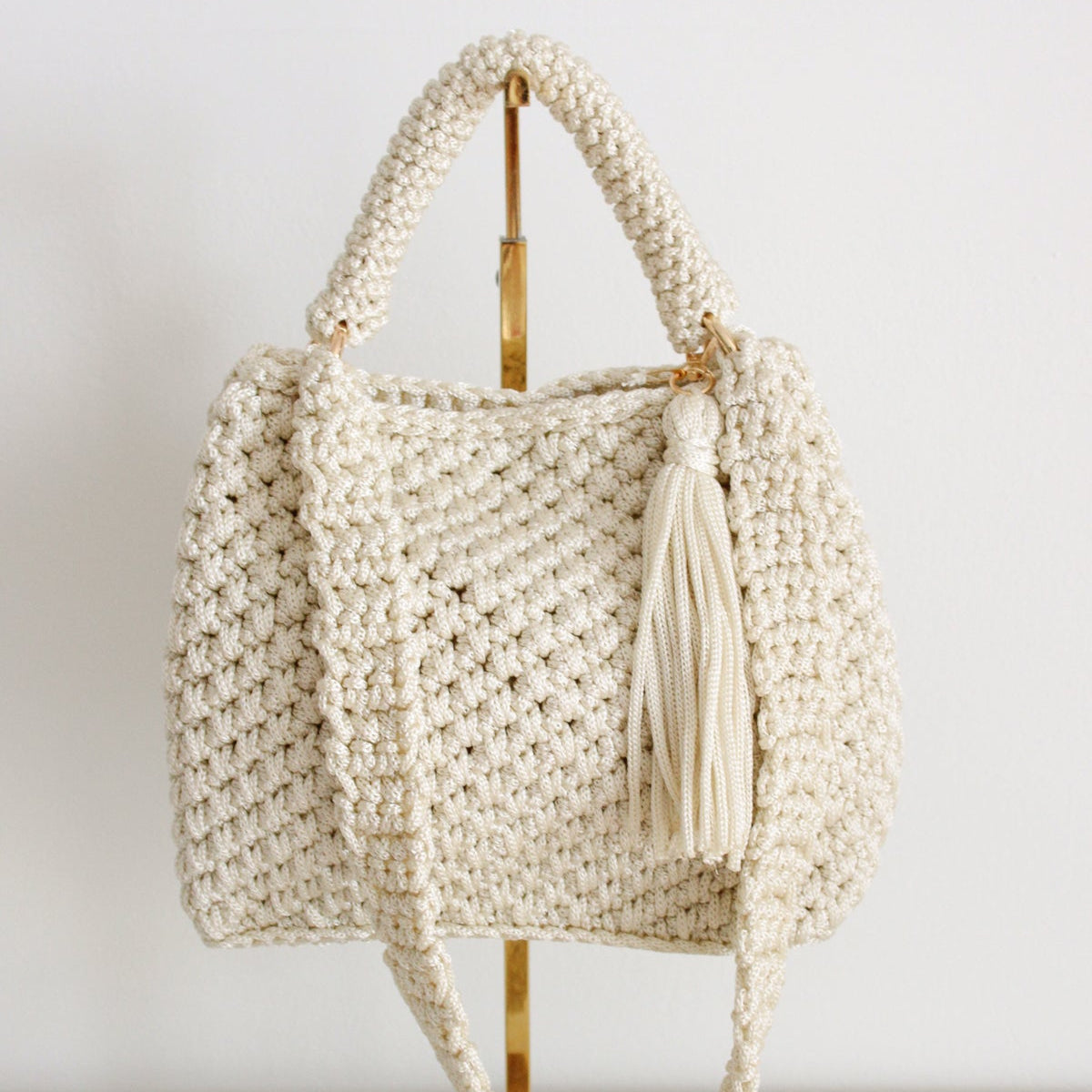 Handmade luxury crochet purse. Handmade bag for her. Pearl crochet textured handbag with crochet strap. crossbody or shoulder bag. Handmade purse.