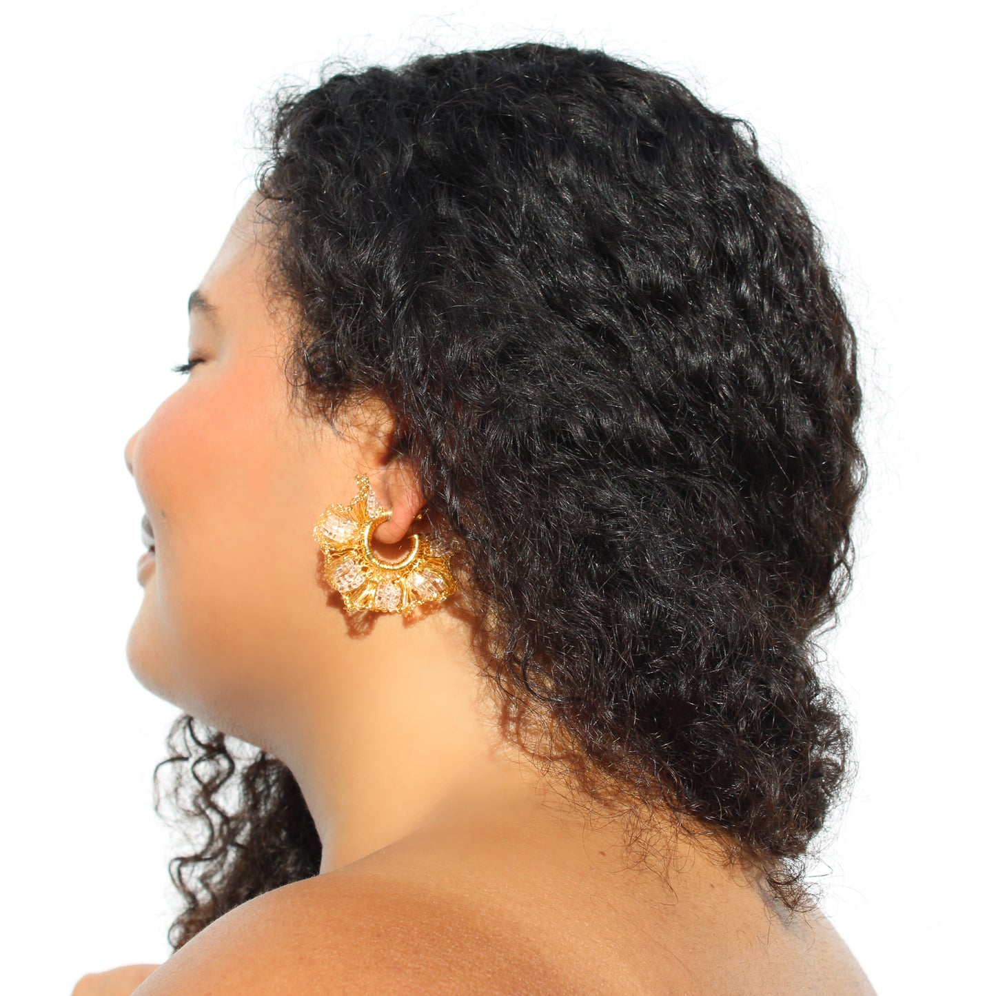 Crochet medium ruffled gold hoop earrings with clear crystal beads. Golden statement lightweight post and clip earrings. Gold and crystal hoop earrings made by hand.