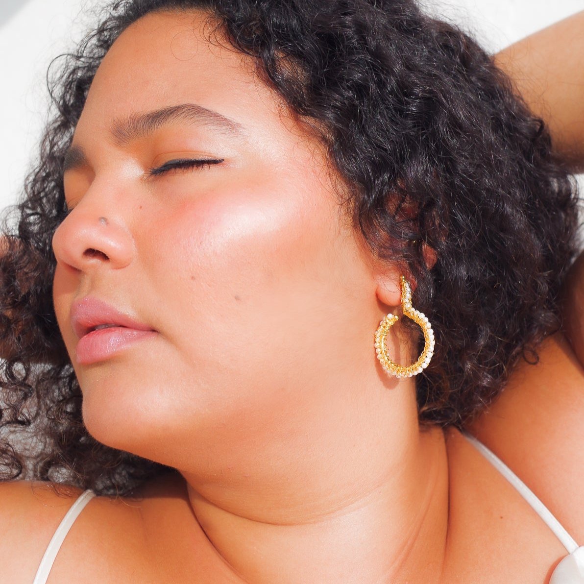 Geometric hoop earrings. Handmade crochet 18 karat gold filled copper wire. Super lightweight earrings with white beads