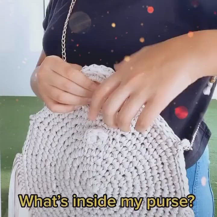 Rounded crossbody bag with fringes and chain strap. Crochet and macrame round bag. Boho Style. Includes lining and zipper.