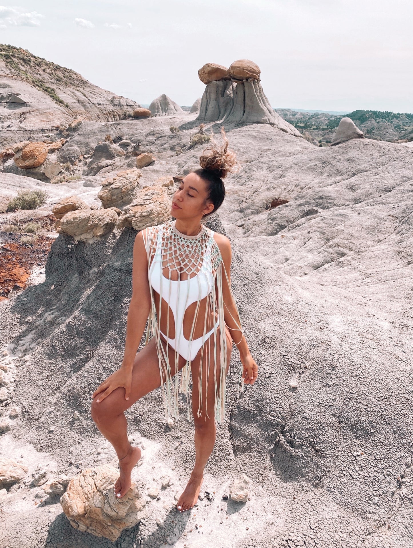 Beige Macrame handmade shoulder necklace with button closure, Length: 32