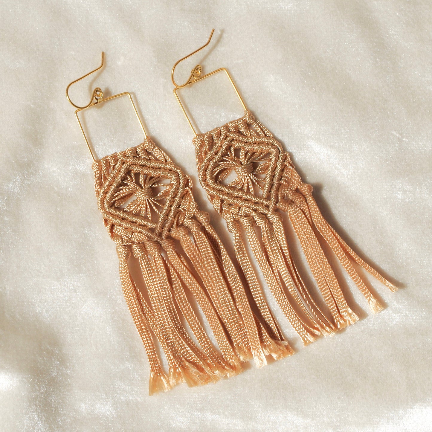 Macrame flower pattern earrings. Gold plated hook earrings won’t cause any allergies nor rust with time. Handmade beige macrame long earrings