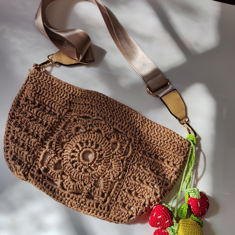 Three Shades of your favorite everyday bag: Beige, Gold & Caramel