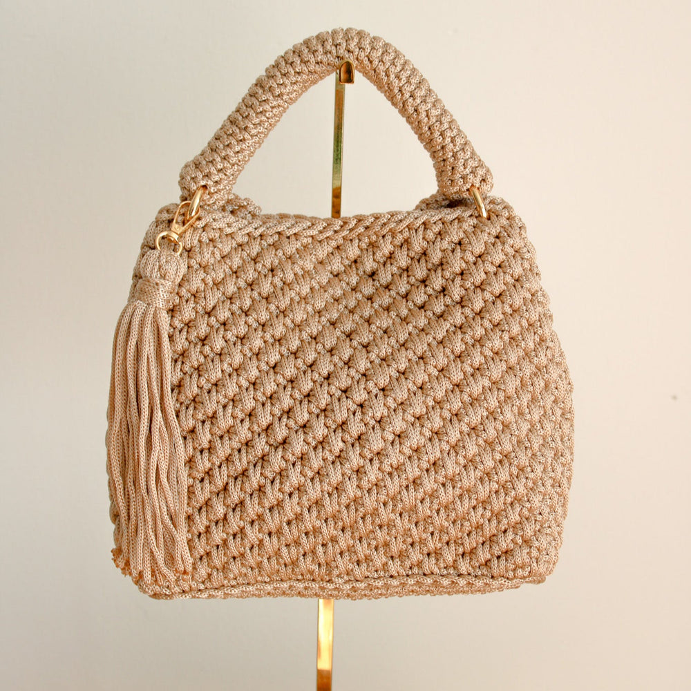 
                      
                        Lilly Bag
                      
                    
