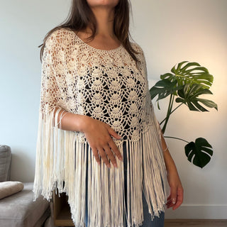 Handmade fringe crochet Poncho. Unique accessories for layering. Fringe detailed pattern poncho. 