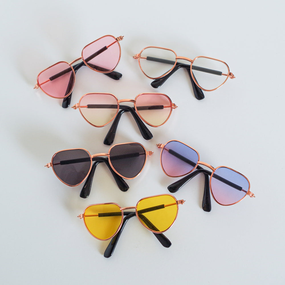 
                      
                        Small sunglasses for plushies or toys, Style your plushie with a unique sun glasses! Mix and match with the seasons and add a unique style to your plushie!
                      
                    