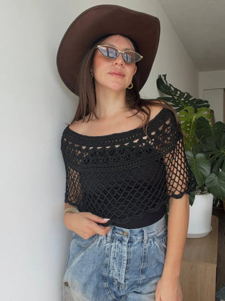 Solene Crochet Poncho - Munai