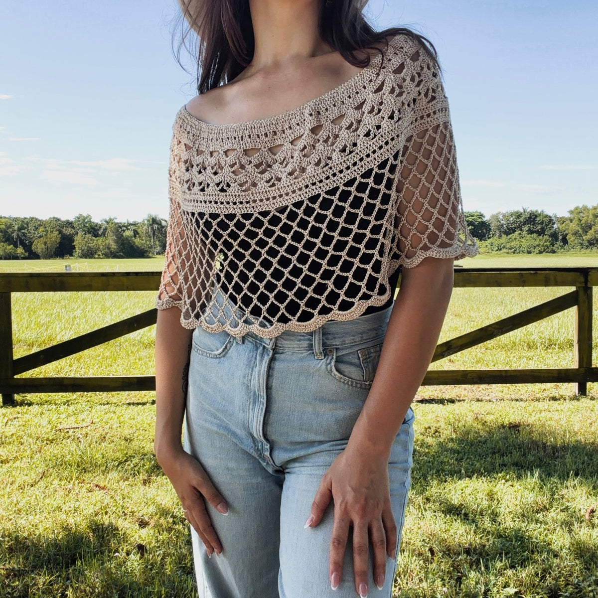 Solene Crochet Poncho - Munai